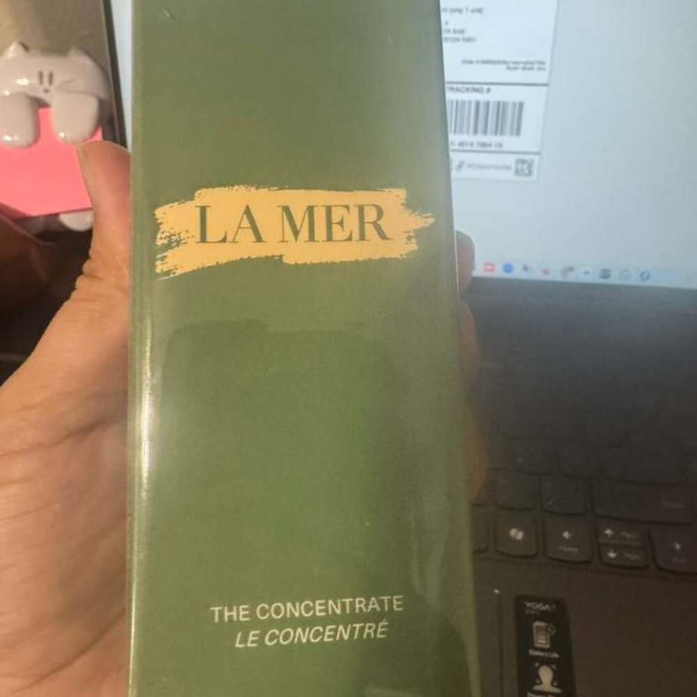 La Mer The Concentrate Serum 50ml (1.7oz) | Anti Aging Barrier Repair Redness - Picture 5 of 6